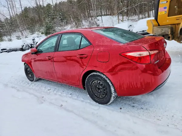 2T1BURHE1JC992299 2018 TOYOTA COROLLA - Image 2