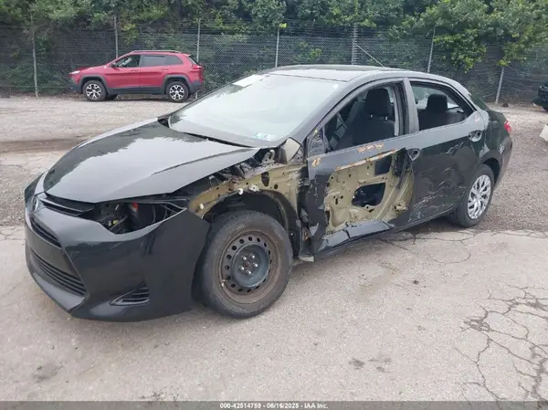 2T1BURHE1JC996191 2018 TOYOTA COROLLA - Image 2