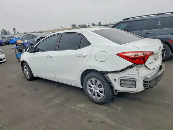 2T1BURHE1KC125065 2019 TOYOTA COROLLA - Image 2