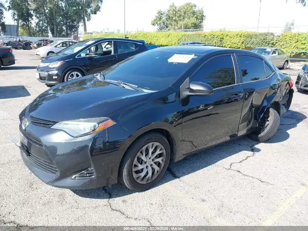 2T1BURHE1KC131402 2019 TOYOTA COROLLA - Image 2