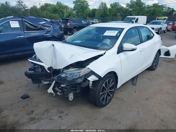 2T1BURHE1KC136549 2019 TOYOTA COROLLA - Image 2