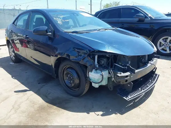 2T1BURHE1KC145915 2019 TOYOTA COROLLA - Image 1