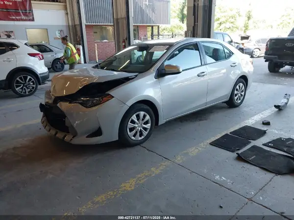 2T1BURHE1KC163976 2019 TOYOTA COROLLA - Image 2
