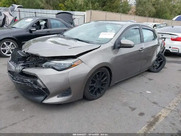 2T1BURHE1KC170118 2019 TOYOTA COROLLA - Image 2