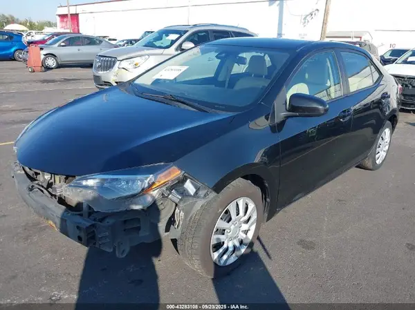 2T1BURHE1KC193284 2019 TOYOTA COROLLA - Image 2