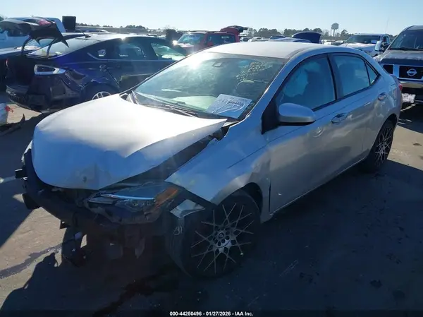 2T1BURHE1KC222105 2019 TOYOTA COROLLA - Image 2
