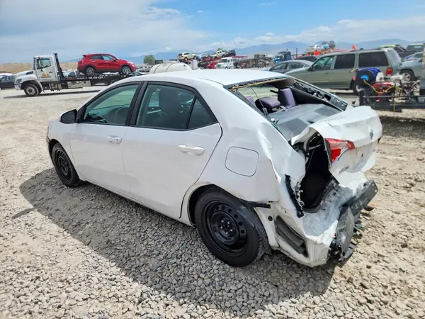 2T1BURHE1KC223934 2019 TOYOTA COROLLA - Image 2
