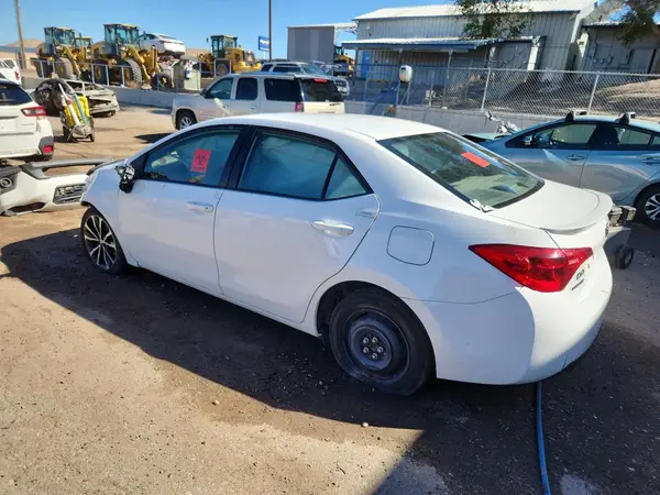 2T1BURHE1KC232228 2019 TOYOTA COROLLA - Image 2