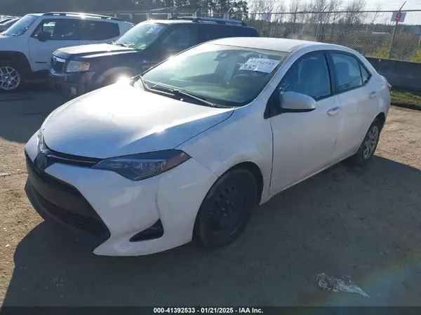 2T1BURHE1KC239244 2019 TOYOTA COROLLA - Image 2