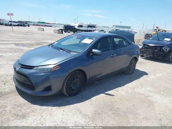 2T1BURHE1KC240071 2019 TOYOTA COROLLA - Image 2