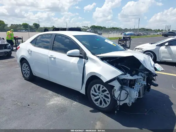 2T1BURHE2GC575265 2016 TOYOTA COROLLA - Image 1