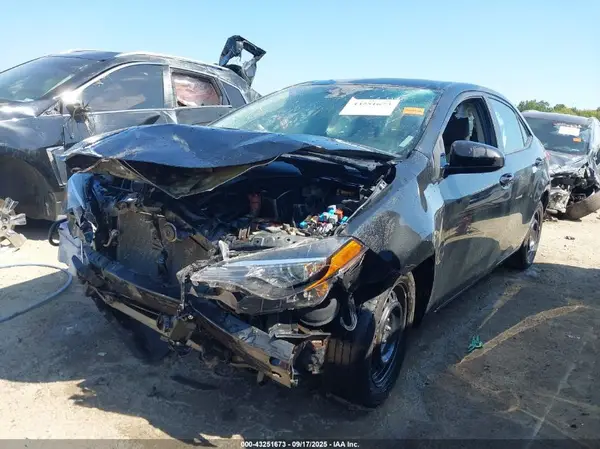 2T1BURHE2HC748736 2017 TOYOTA COROLLA - Image 2