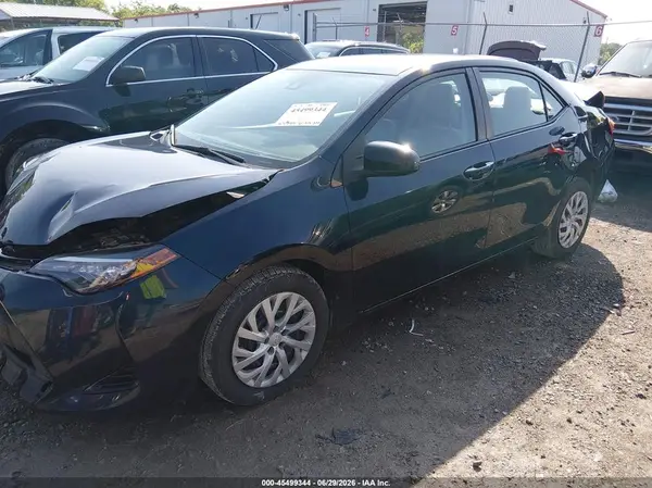 2T1BURHE2HC756254 2017 TOYOTA COROLLA - Image 2