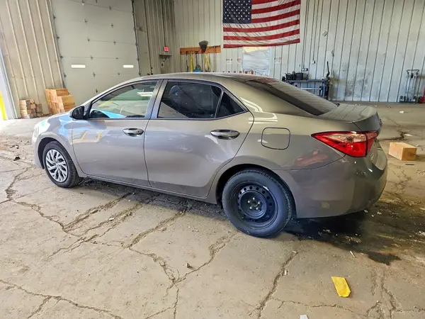 2T1BURHE2HC759008 2017 TOYOTA COROLLA - Image 2