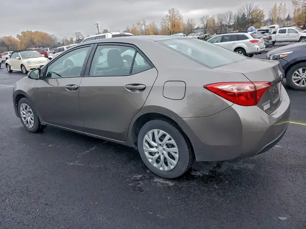 2T1BURHE2HC781137 2017 TOYOTA COROLLA - Image 2