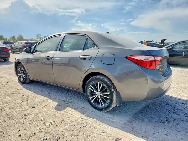 2T1BURHE2HC783437 2017 TOYOTA COROLLA - Image 2