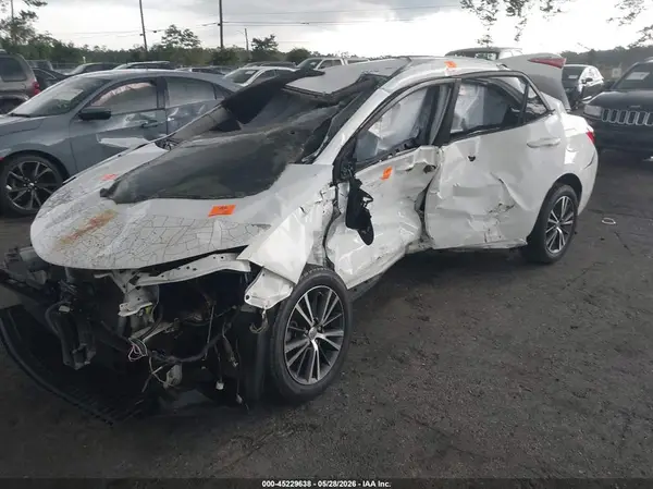 2T1BURHE2HC784734 2017 TOYOTA COROLLA - Image 2