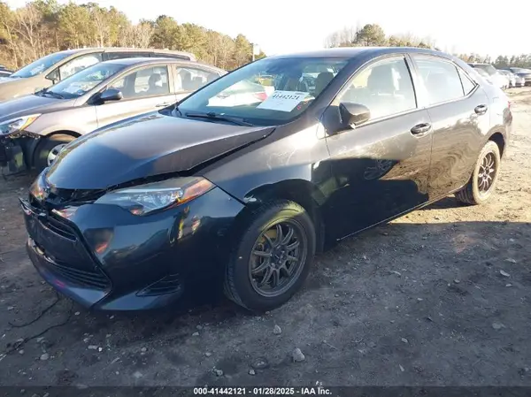 2T1BURHE2HC788203 2017 TOYOTA COROLLA - Image 2