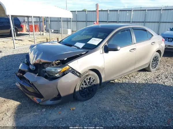 2T1BURHE2HC796057 2017 TOYOTA COROLLA - Image 2