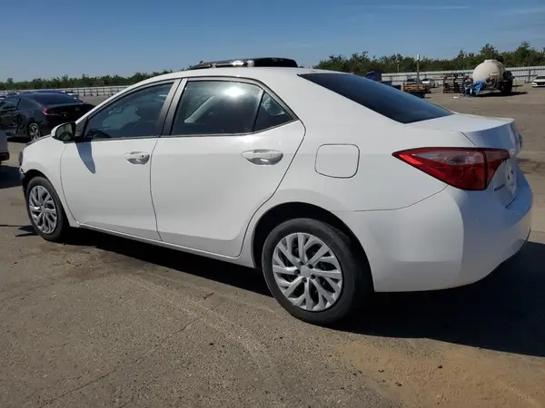 2T1BURHE2HC796981 2017 TOYOTA COROLLA - Image 2