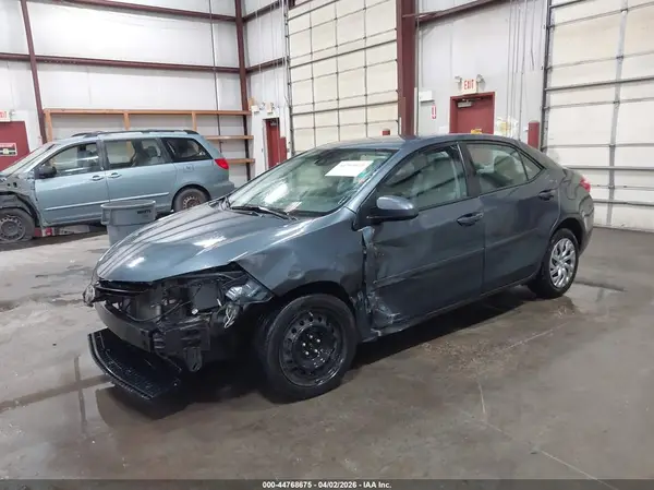 2T1BURHE2HC806716 2017 TOYOTA COROLLA - Image 2