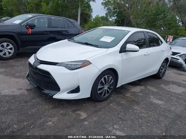 2T1BURHE2HC811835 2017 TOYOTA COROLLA - Image 2
