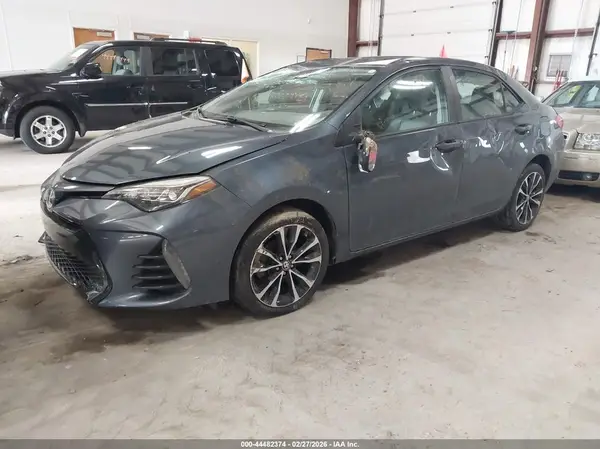 2T1BURHE2HC820633 2017 TOYOTA COROLLA - Image 2