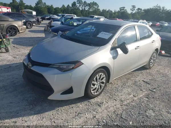 2T1BURHE2HC828053 2017 TOYOTA COROLLA - Image 2