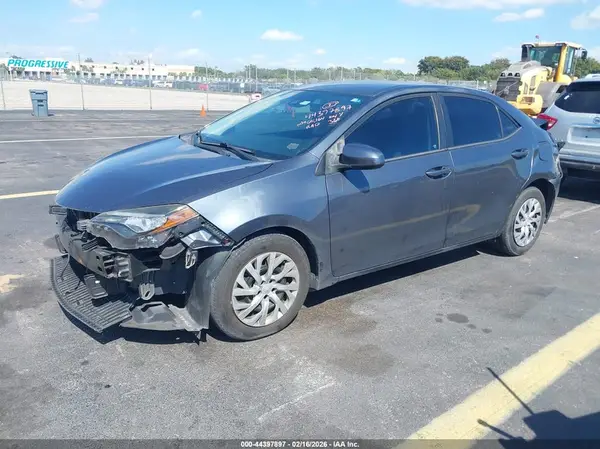2T1BURHE2HC828604 2017 TOYOTA COROLLA - Image 2