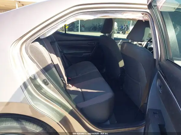 2T1BURHE2HC833737 2017 TOYOTA COROLLA - Image 8