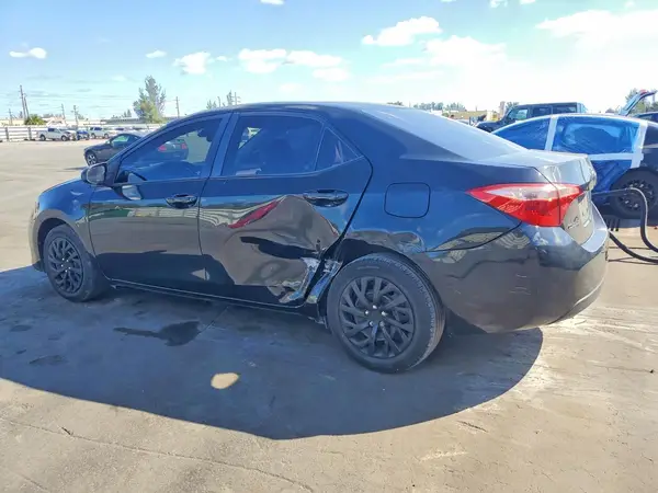 2T1BURHE2HC837402 2017 TOYOTA COROLLA - Image 2