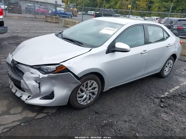 2T1BURHE2HC838386 2017 TOYOTA COROLLA - Image 2