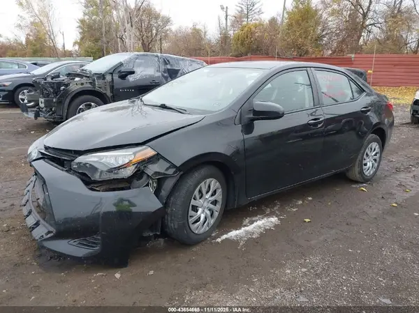 2T1BURHE2HC846570 2017 TOYOTA COROLLA - Image 2