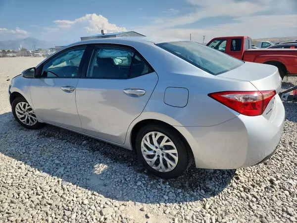 2T1BURHE2HC853521 2017 TOYOTA COROLLA - Image 2