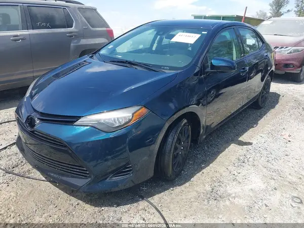 2T1BURHE2HC863885 2017 TOYOTA COROLLA - Image 2