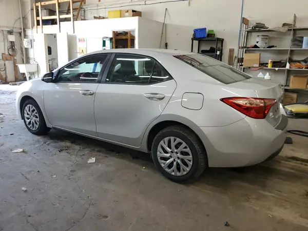 2T1BURHE2HC864213 2017 TOYOTA COROLLA - Image 2