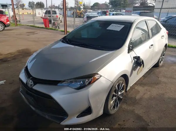 2T1BURHE2HC865152 2017 TOYOTA COROLLA - Image 2
