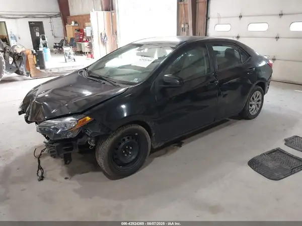 2T1BURHE2HC869055 2017 TOYOTA COROLLA - Image 2