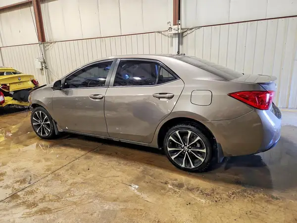 2T1BURHE2HC872022 2017 TOYOTA COROLLA - Image 2