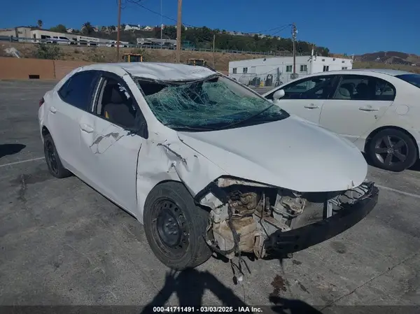2T1BURHE2HC873879 2017 TOYOTA COROLLA - Image 1