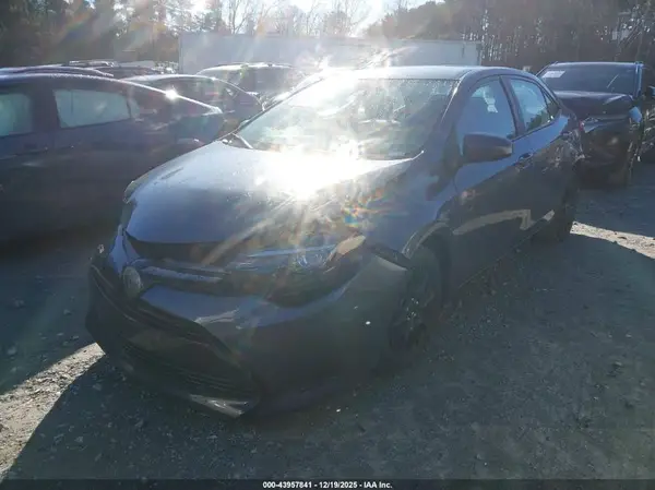 2T1BURHE2HC877964 2017 TOYOTA COROLLA - Image 2
