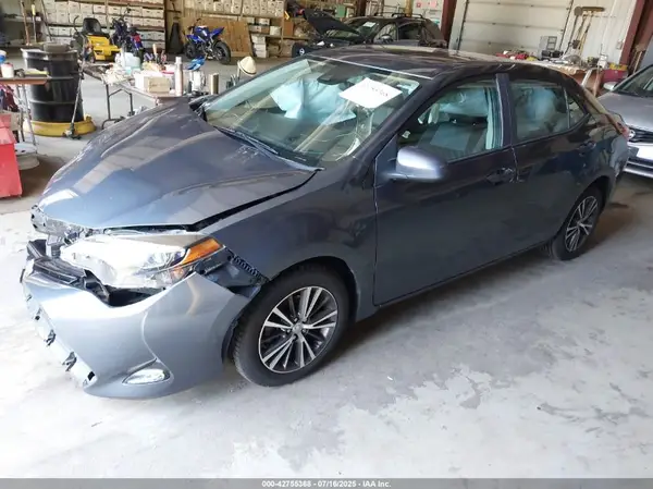 2T1BURHE2HC880590 2017 TOYOTA COROLLA - Image 2