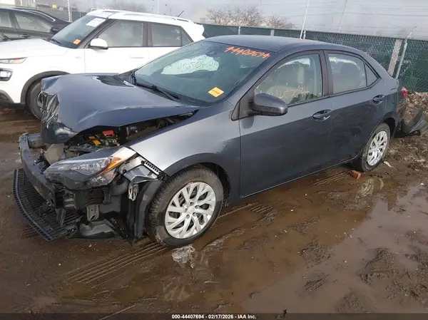 2T1BURHE2HC881237 2017 TOYOTA COROLLA - Image 2