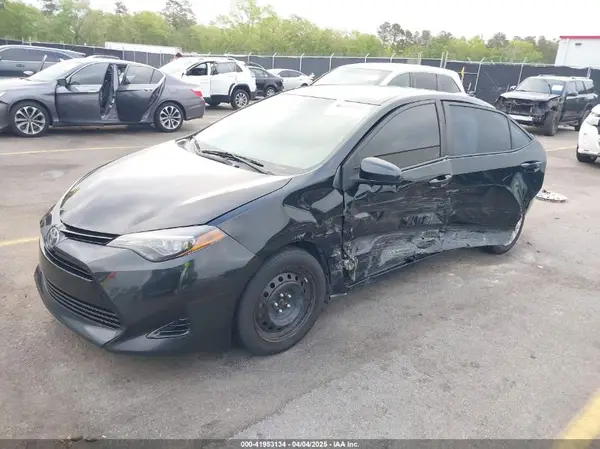 2T1BURHE2HC884204 2017 TOYOTA COROLLA - Image 2