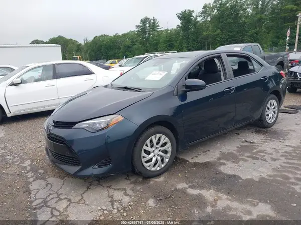 2T1BURHE2HC888723 2017 TOYOTA COROLLA - Image 2