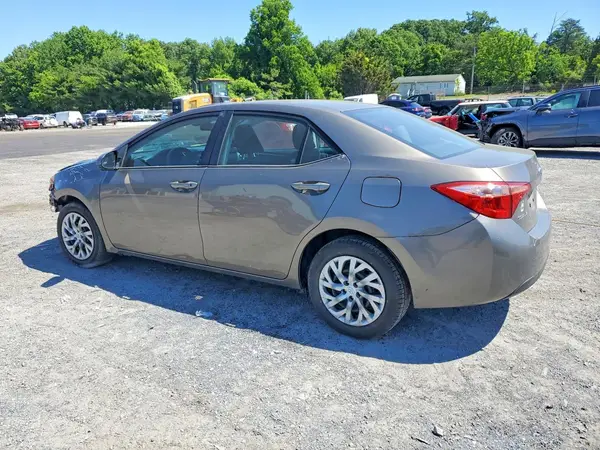 2T1BURHE2HC892657 2017 TOYOTA COROLLA - Image 2