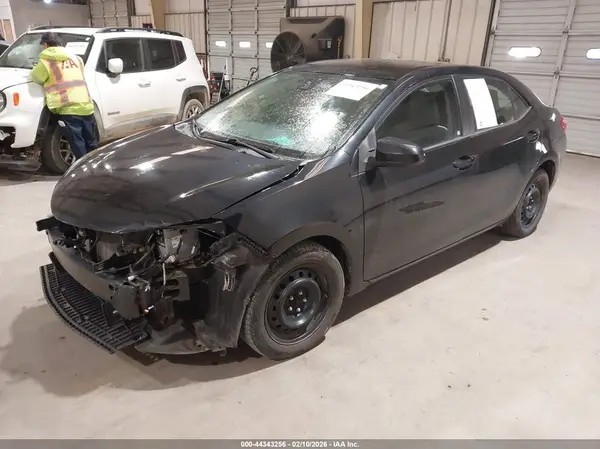 2T1BURHE2HC899883 2017 TOYOTA COROLLA - Image 2