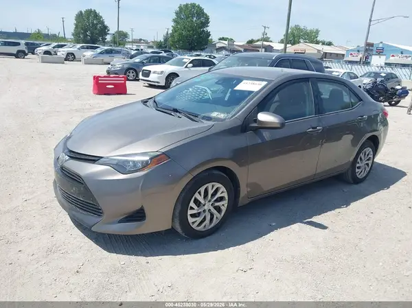 2T1BURHE2HC908274 2017 TOYOTA COROLLA - Image 2