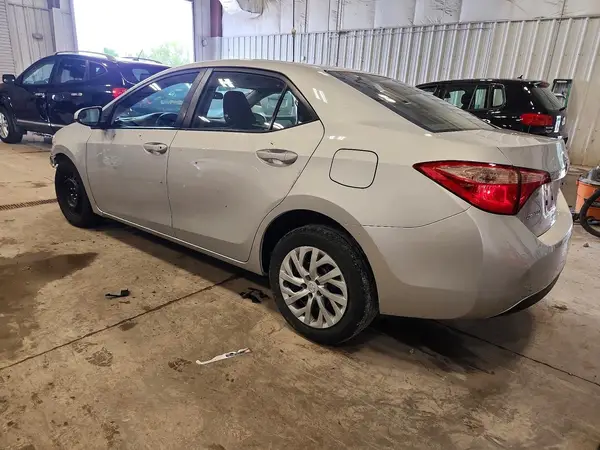 2T1BURHE2HC916987 2017 TOYOTA COROLLA - Image 2