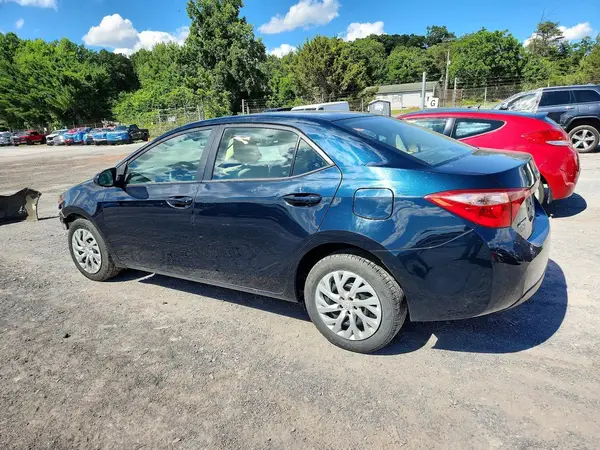 2T1BURHE2HC925687 2017 TOYOTA COROLLA - Image 2